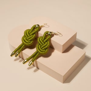 Figure eight knot earrings Statement earrings Fibre earrings image 2