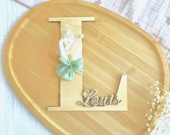 Wooden baby name with dried flowers / personalized wooden baby gift / name for baby's room door
