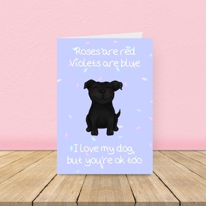 Rosen sind Rot - Hundeliebe - Staffy Karte | Lustige Valentinstagskarte | Lustige Hunde Liebe Karte | Jubiläumskarte für einen Staffordshire Bullterrier