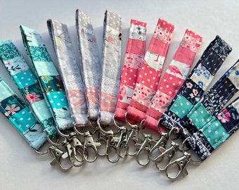 Keyring Strap, Keychain Wristlet, Clip for Keys, Mini Lanyard, Handmade Fabric Wrist Strap, Key Fob Holder, Bag Attachment, Purse Accessory