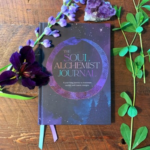 The Soul Alchemist Journal: Daily Journal Prompts to Guide You Through a Year-Long Journey of Self-Discovery