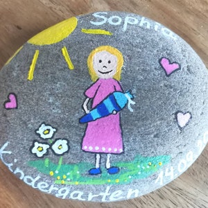 Bemalter Stein, als kleines Geschenk zur Einschulung,1. Schultag, Glücksstein, personalisiert, Erinnerung Bild 5