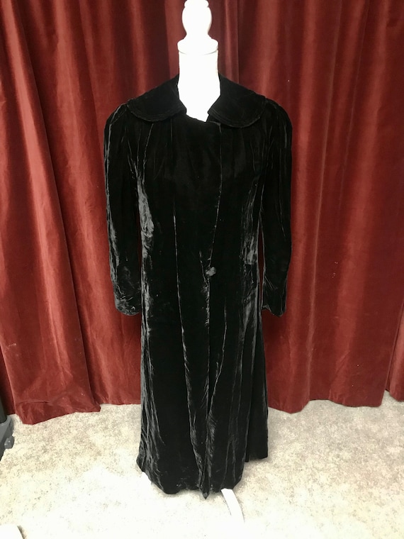 Vintage 1930s Black Velvet Opera Coat