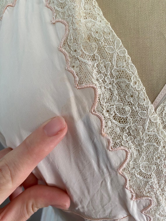 Vintage 1930s Pink Slip Nightgown Lace Detailing - image 7