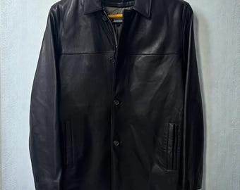 Classic Gap Men's Black Leather Jacket - Immaculate Condition
