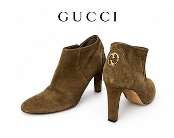 Authentic Gucci Interlock G Medallion Camel Suede Booties Model 252167