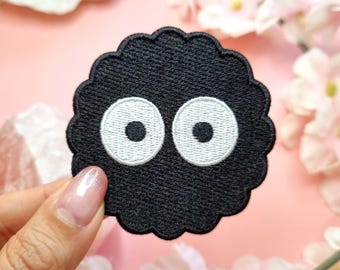 Soot Sprites Susuwatari Ghibli-tygmärke - Stryk-på-broderat tygmärke