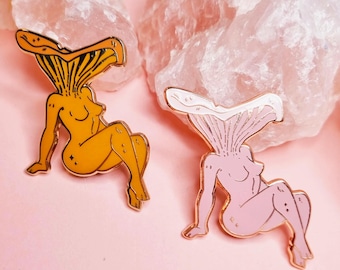 Chanterelle Eerie Fall Critters - Gold Enamel Pins