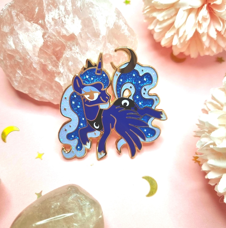 Princess Luna MLP - My Little Pony - Gold Hard Glitter Enamel Pin image 2