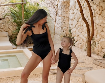 Mommy and Me Matching Swimsuit Set: Bowknot One-Piece Swimwear