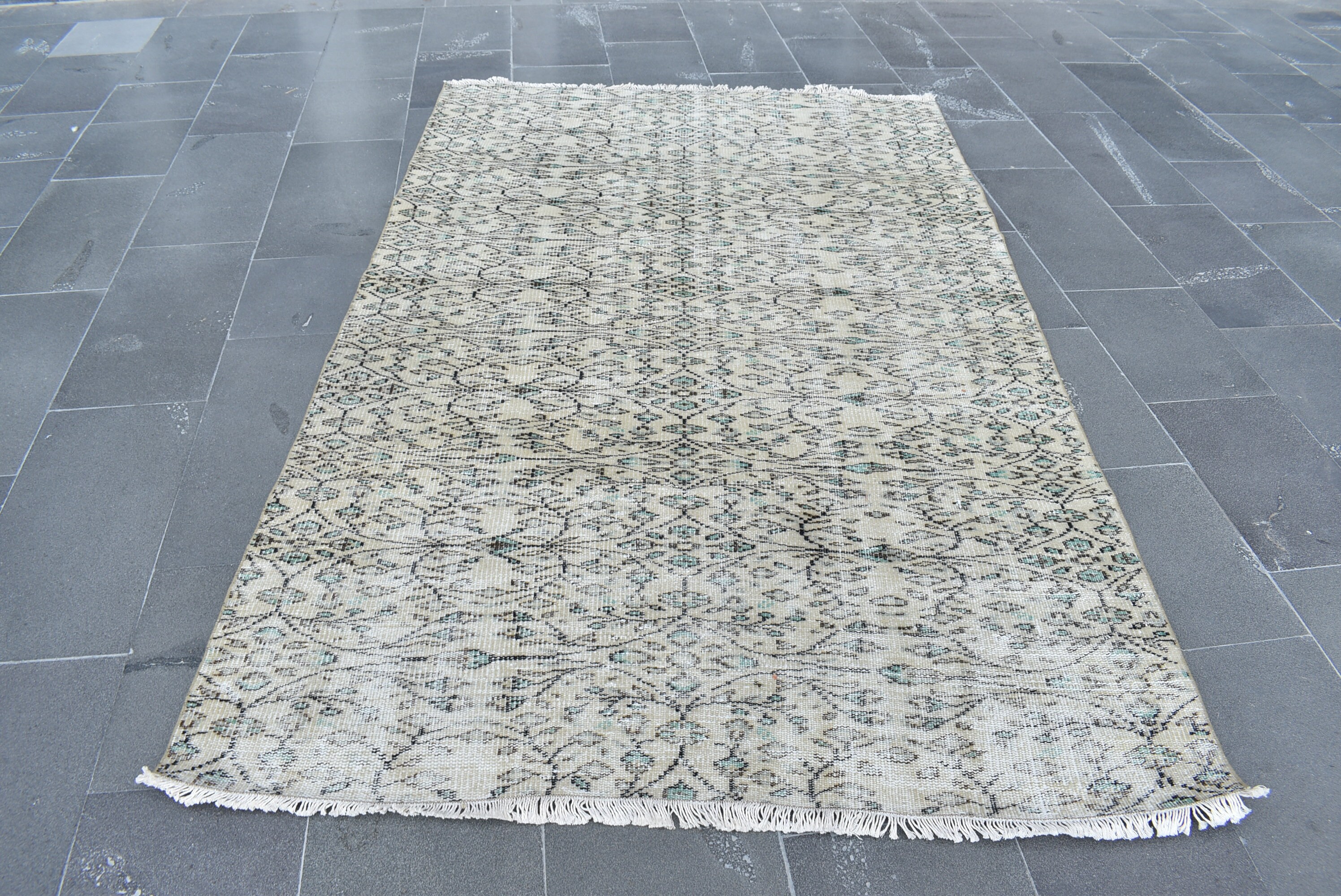 トルコ製エリアラグ、ヴィンテージハンドメイドラグ、ベージュ