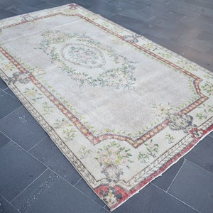 Turkish handmade rug, Vintage large area rug, Boho home decor, Diningroom rug, Carpet, Oushak rug, Oriental rug, Rug, 5.5 x 9.4 ft TV5102