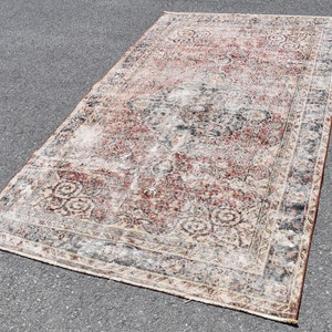 Turkish oriental rug, Vintage wool rug, Turkish handmade rug, Large area rug, Carpet, Pale red rustic rug, Diningroom rug, 5 x 8.8 ft TV2259