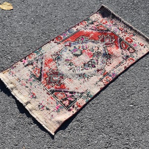 Small decorative rug, Turkish handmade rug, Vintage wool rug, Traditional rug, Oriental rug, Home decor, Doormat, Rug, 1.6 x 3.2 ft TV3897