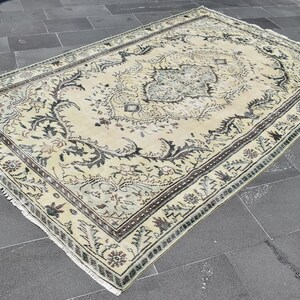 Handmade rug, Turkish area rug, Vintage rug, Oushak rug, Bohemian rug, Rustic decor, Anatolian rug, Boho decor, Home decor 5.9 x 9.5 TVR0410
