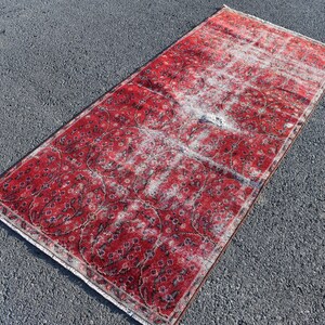 Red area rug, Vintage handmade rug, Turkish area rug, Rustic kitchen decor, Bohemian rug, Bedroom rug, Home decor, 2.9 x 6.4 ft TV4179