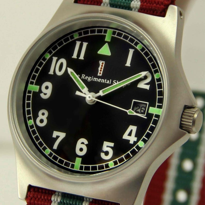 Reloj militar G10 con correa roja. imagen 4