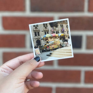 Hot Dog Cart NYC • 写真長方形ステッカー • 耐久性のあるビニールステッカー • ラップトップステッカー • ObscuraPrintShop • 傷防止 • 防水