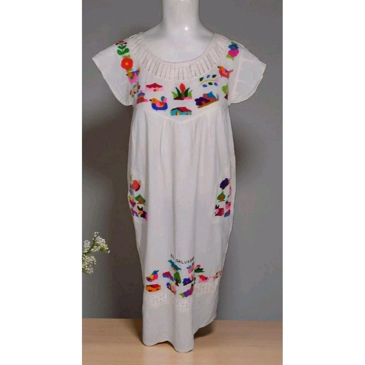 Vintage El Salvador Huipil Dress S Hand Embroidered Folk Art Cotton Oaxaca White