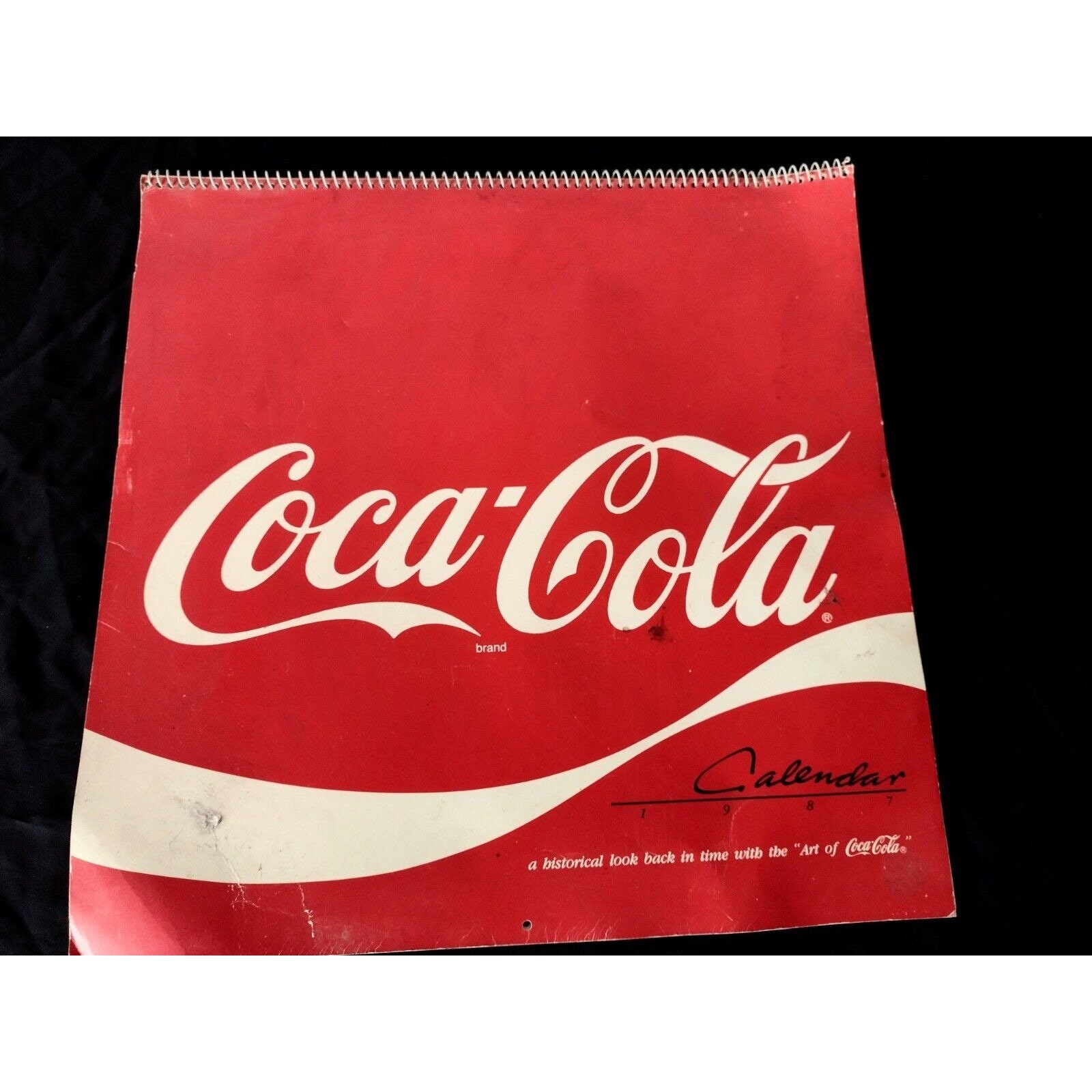 Brinquedo Da Coca-cola Do Vintage, Isolado No Branco Imagem Editorial -  Imagem de metal, velho: 119715645