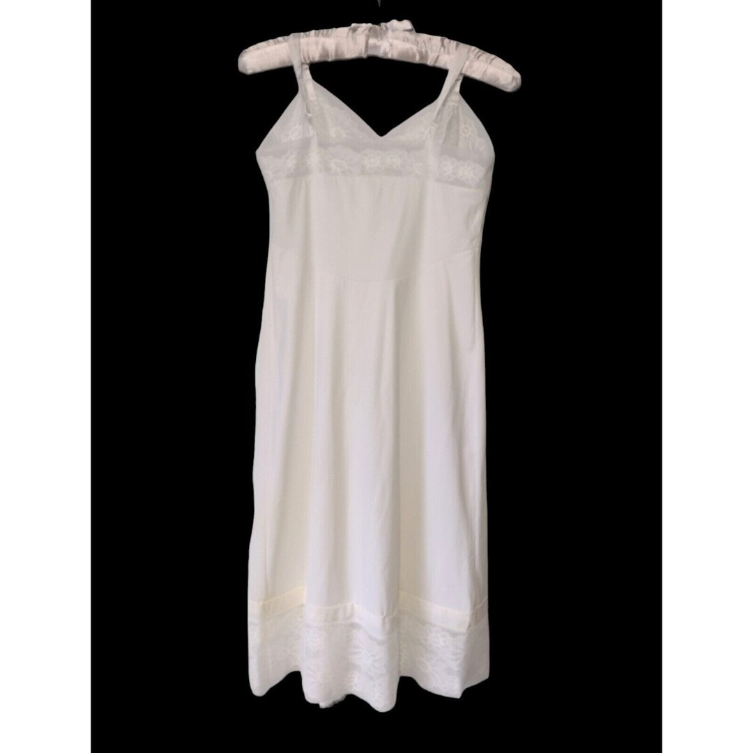 Vintage Vanity Fair Nylon Lace Full Slip Dress Size 32 L White