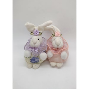 Russ Berrie Knit Stuffed Bunny Rabbit Plush Vintage Easter Kitsch Decor READ