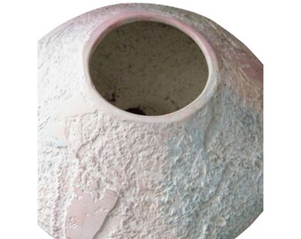 陶芸　希少　丸形 花瓶 作家サイン入り 信楽焼 9号金彩松彫丸長花瓶（縁有り） おしゃれ 陶器 一輪挿し 花器