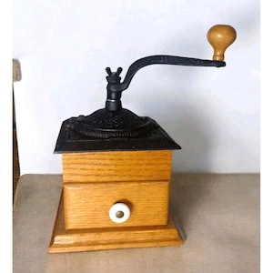 Vintage Cast Iron Wood Hand Crank Coffee Grinder Drawer Woodworkers Store 11 x 6