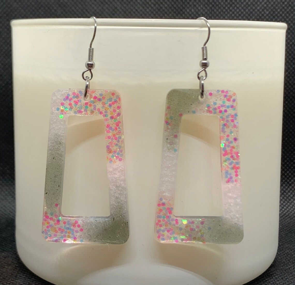 Weiße graue und rosa funkelnOhrringe mit chirurgischen | Etsy