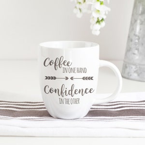 Café en una mano confianza en el otro archivo cortado / café SVG