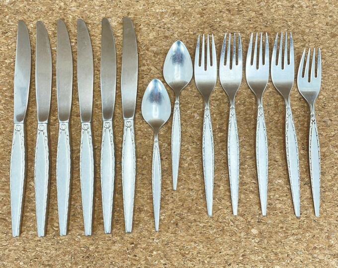 Oneida 13 Pcs Stainless Steel Flatware Knife Teaspoon Etsy