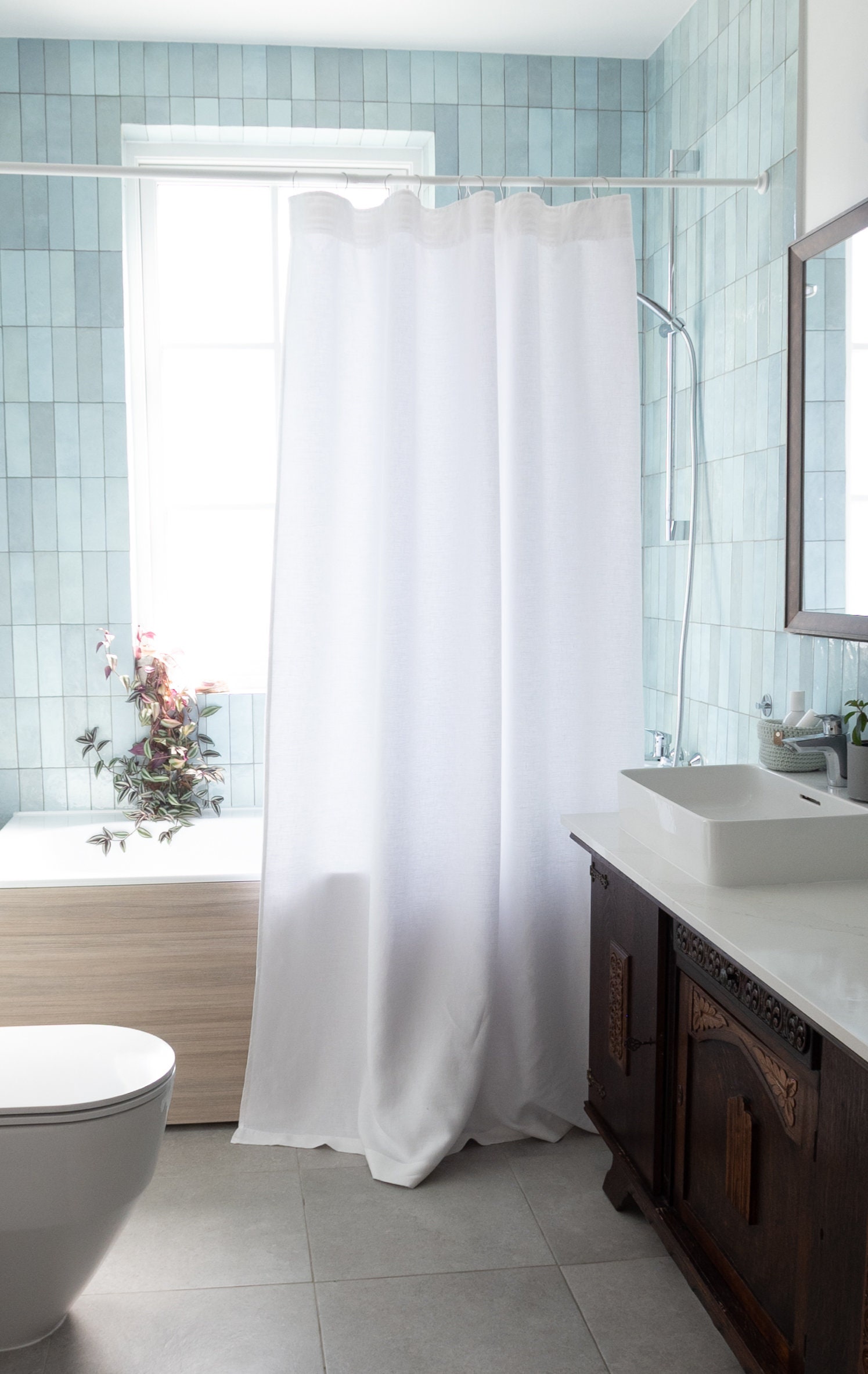 Cortina de ducha geométrica blanca, cortina de ducha de moda en puntos  blancos y negros, cortinas de ducha de tela impermeable para baño con 72x72  pulgadas.