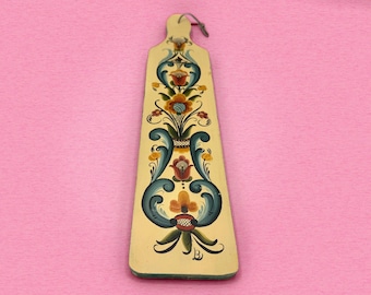 Vintage Norwegian Rosemaling Breadboard, Hand-Painted Scandinavian Folk Art, Rustic Kitchen Wall Decor