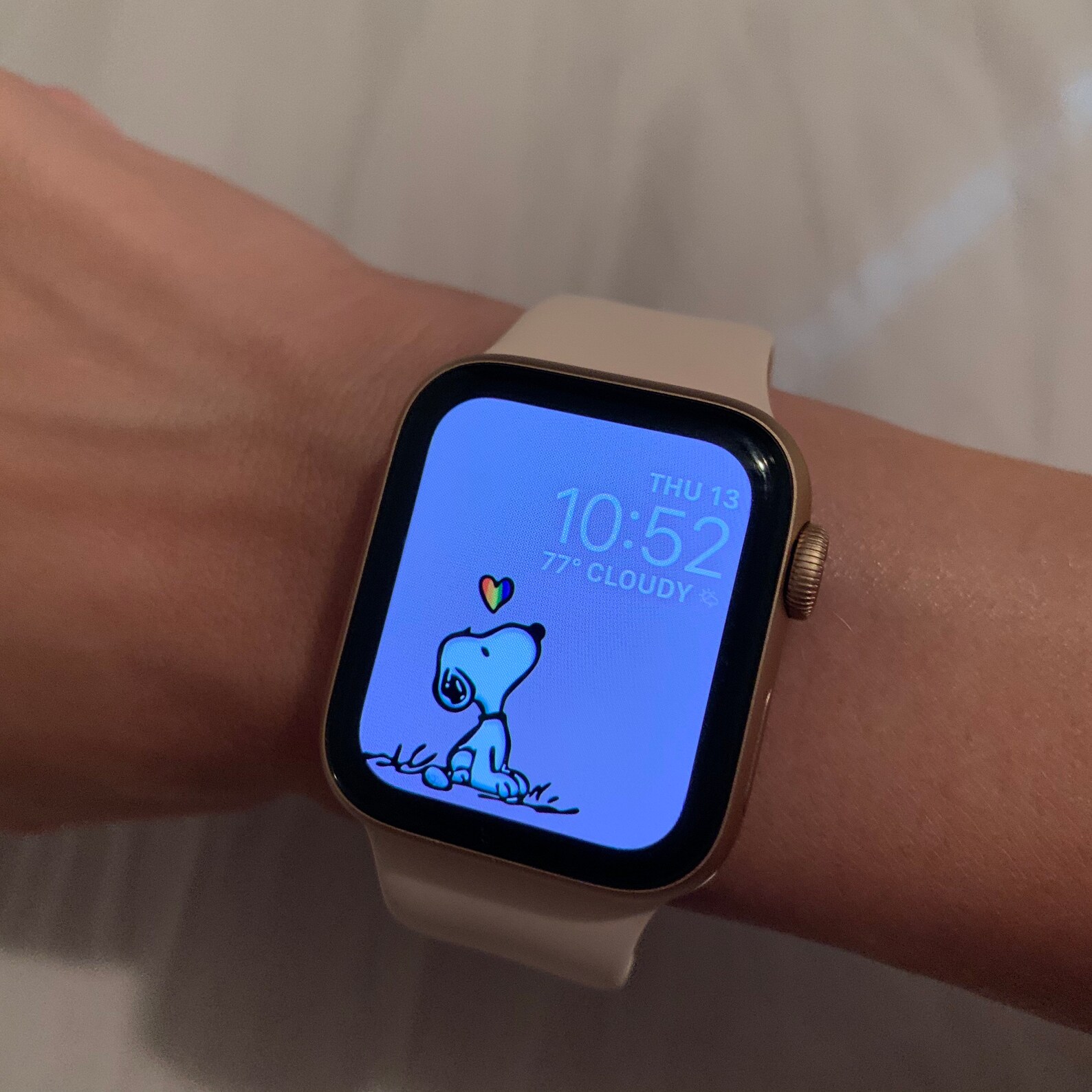 LOVE Peanuts Snoopy Apple Watch Wallpaper suitable with all Etsy