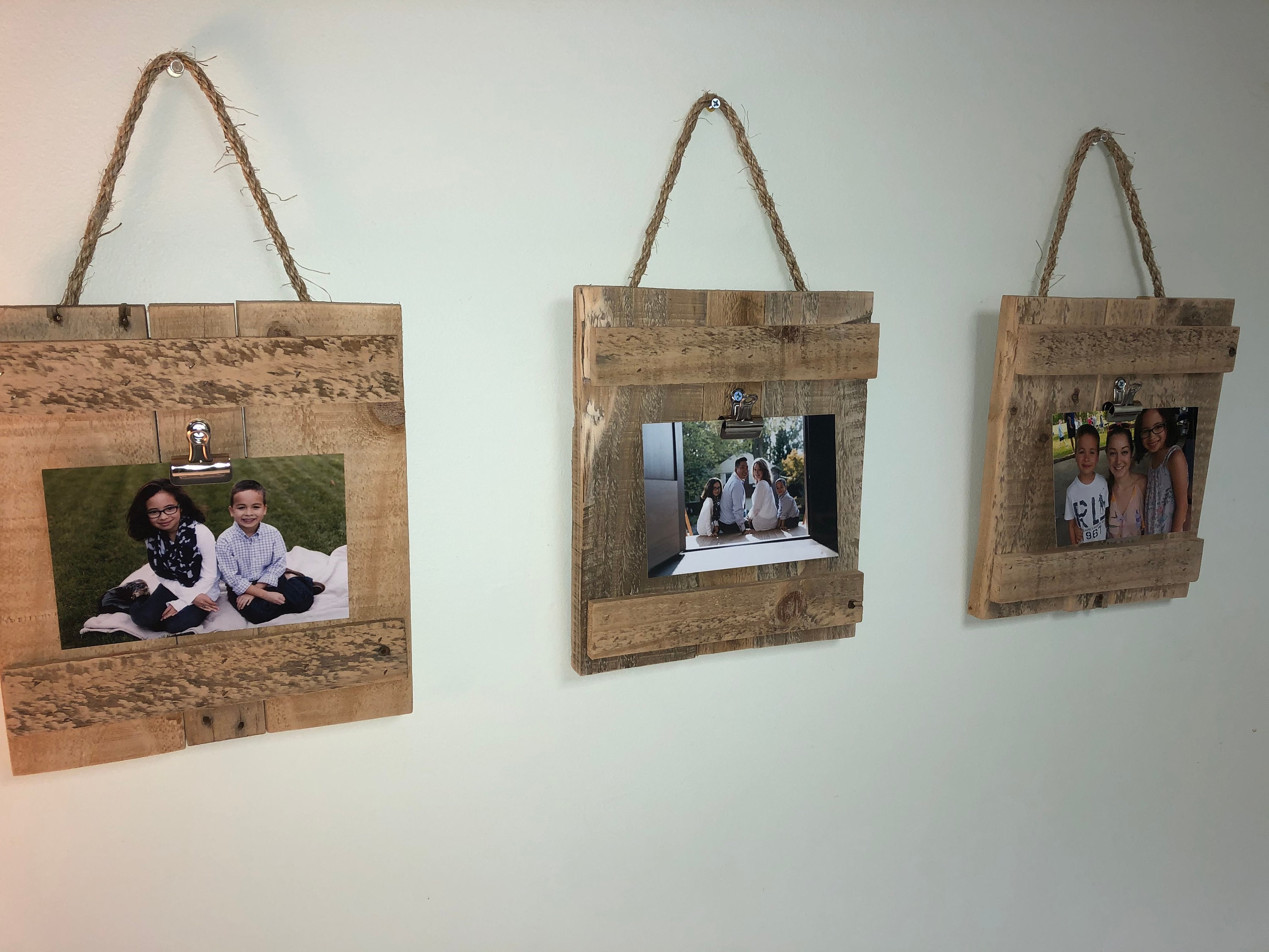 Beach Frames Mini Red Backboard Blessed Farmhouse Reclaimed Rustic 4x6  Picture. White Washed Distressed Wood with Hand Painted Tabletop Christmas