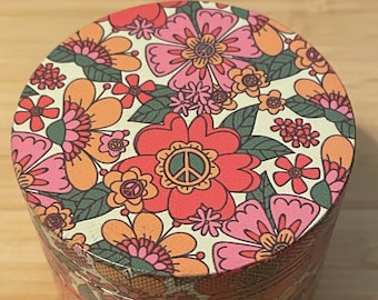 Grinder Herb Grinder 2.5" Flowers Peace Love Hippy Grinder 4 Part Aluminum Peace Sign Moth Flower Power Grinder Art