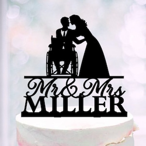 Topper de bolo de casamento em cadeira de rodas, noivo em cadeira de rodas, topper de noiva e noivo com cadeira de rodas, topper de bolo com personalização