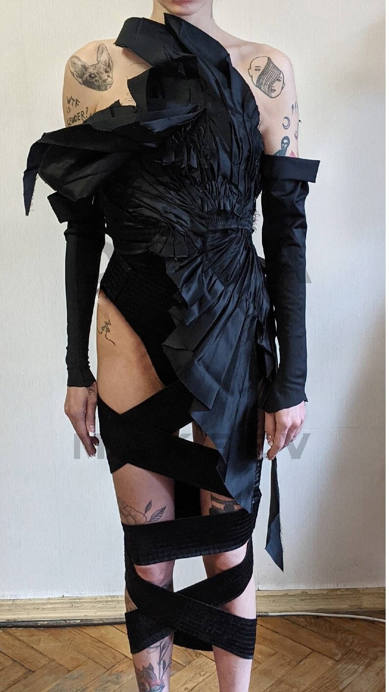 Wing black hand pleated bondage corset