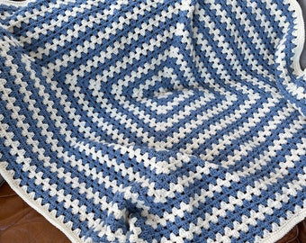 Crochet blanket. Crochet throw. Handmade blanket