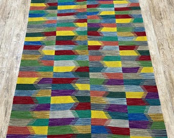 Handmade Afghan Kilim Rug: Natural Wool, Traditional Design 182x116cm