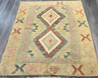 Handmade Kilim Area Rug wool natural colours Afghan Turkish Nomad Persian Traditional 136x106cm