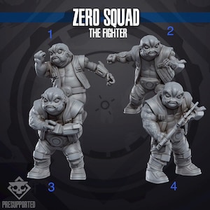 Puede incluir: Cuatro figuras en miniatura grises etiquetadas como Zero Squad The Fighter, cada una representando un personaje humanoide robusto y musculoso con cara ancha, vistiendo un chaleco táctico y pantalones. Las figuras se muestran en varias poses de acción.