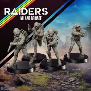 May include: Four gray miniature figures of soldiers in combat gear, each standing on a black circular base. The figures are holding weapons and wearing helmets and backpacks. The text "RAIDERS MILANO BRIGADE" is displayed at the top.