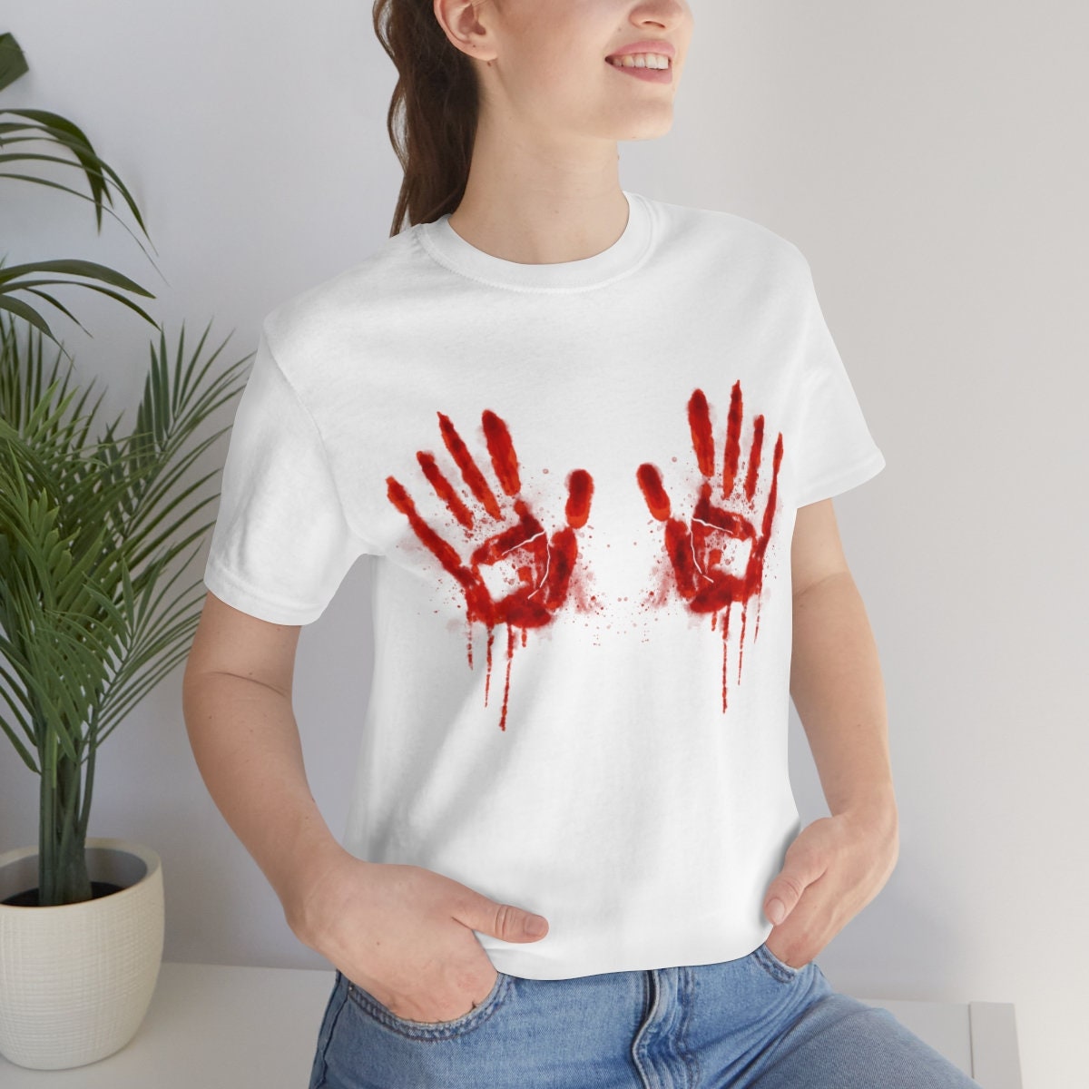 Discover Halloween Blutige Hände Shirt