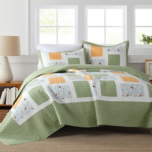 Handcrafted Patchwork Cotton Quilt Bedspread Set - 3-Piece Patchwork Style Holiday Bedding PW103