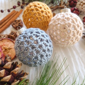 Crochet Christmas Bauble Pattern PDF, Crochet Christmas Ornament Pattern, Crochet Holiday Ornaments, Crochet Ball Ornament Pattern image 4