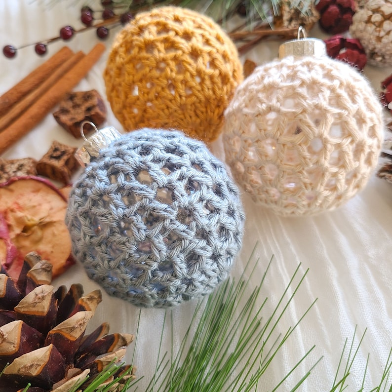 Crochet Christmas Bauble Pattern PDF, Crochet Christmas Ornament Pattern, Crochet Holiday Ornaments, Crochet Ball Ornament Pattern image 4