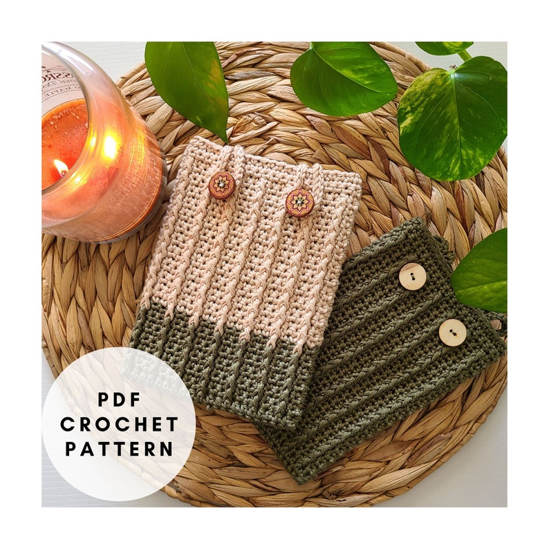 Two samples made from this crochet kindle cover pattern, one in 2 colors and one in a single color.