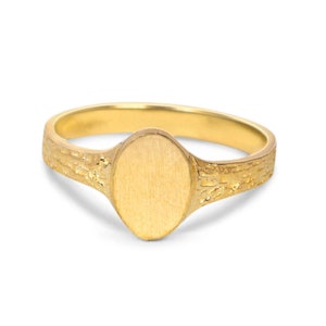 Pinky Ring in 10k Gold Dainty Pinky Ring 10k Gold Pinky Ring