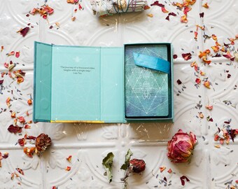 洋書 the journey of SACRED BEE TAROT & ORACLE The Journey of the Sacred Bee Tarot - Etsy